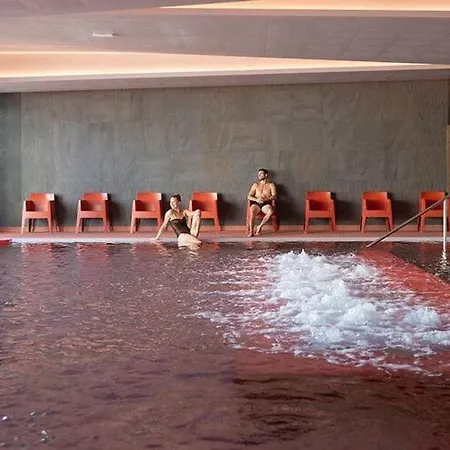 App 4 People In With Thermal Baths And In * Châtel-Guyon